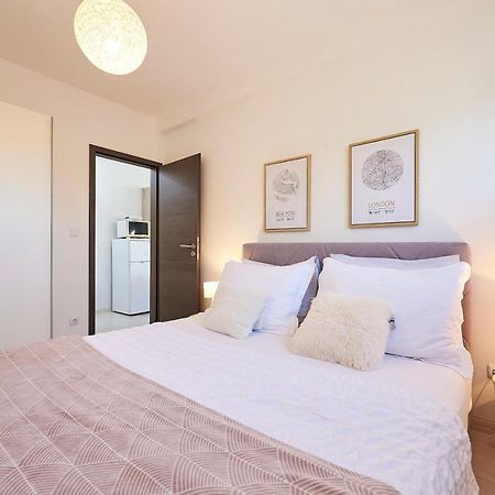 Apartmani Sara I Klara Трогір Екстер'єр фото