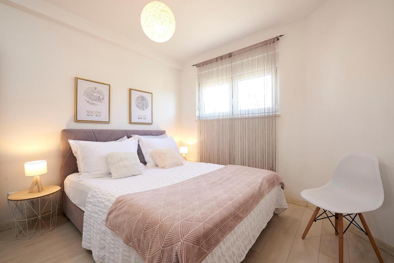 Apartmani Sara I Klara Трогір Екстер'єр фото