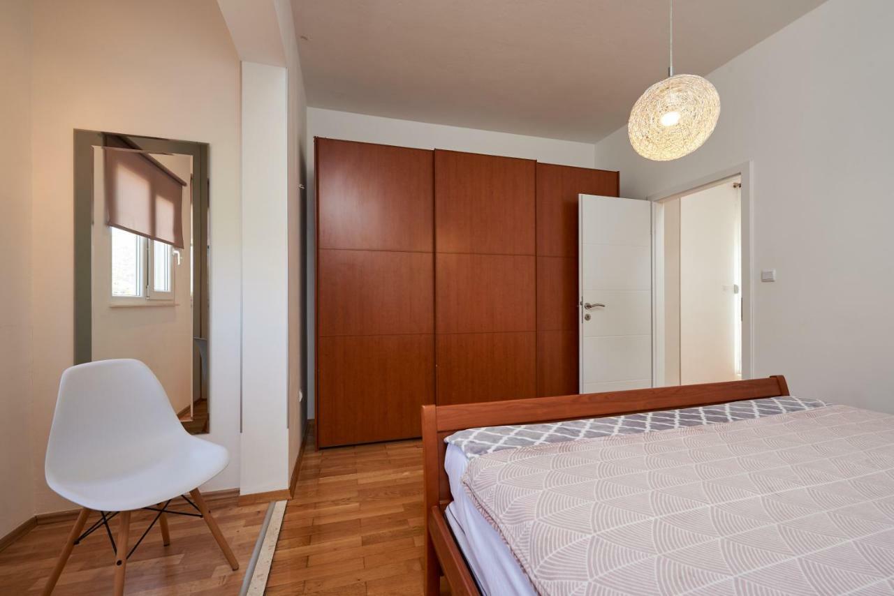 Apartmani Sara I Klara Трогір Екстер'єр фото